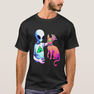 Alien Petting A Cat Alien Ufo  Cat Kids Men Women T-Shirt