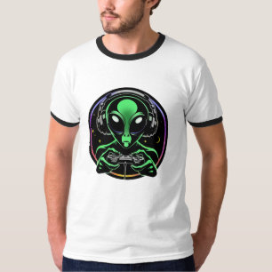 Alien Playing Video Games   Stellar Game Smasher T-Shirt