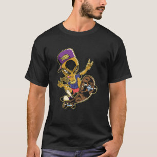 alien space aliens ufo skate T-Shirt