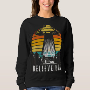 Alien Ufo Believe Dat Alien Abduction Spaceship Su Sweatshirt