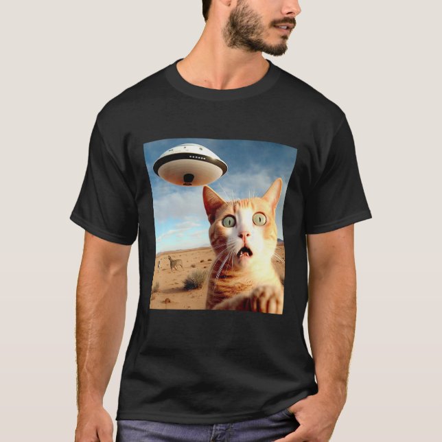 Alien UFO  Cat 2 T-Shirt (Front)