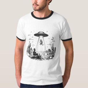 Alien Watching UFO Abduct Cat Desert Night Funny E T-Shirt
