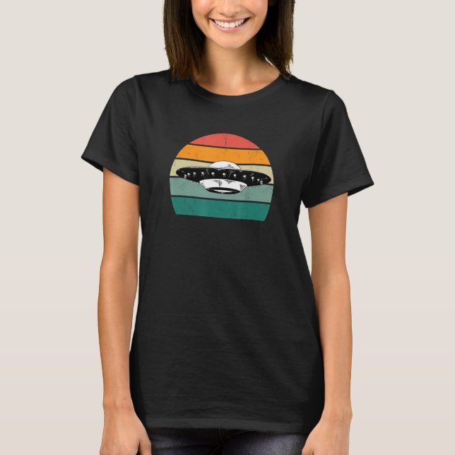 Aliens Alien Space Spaceship Beaming Green men spa T-Shirt (Front)