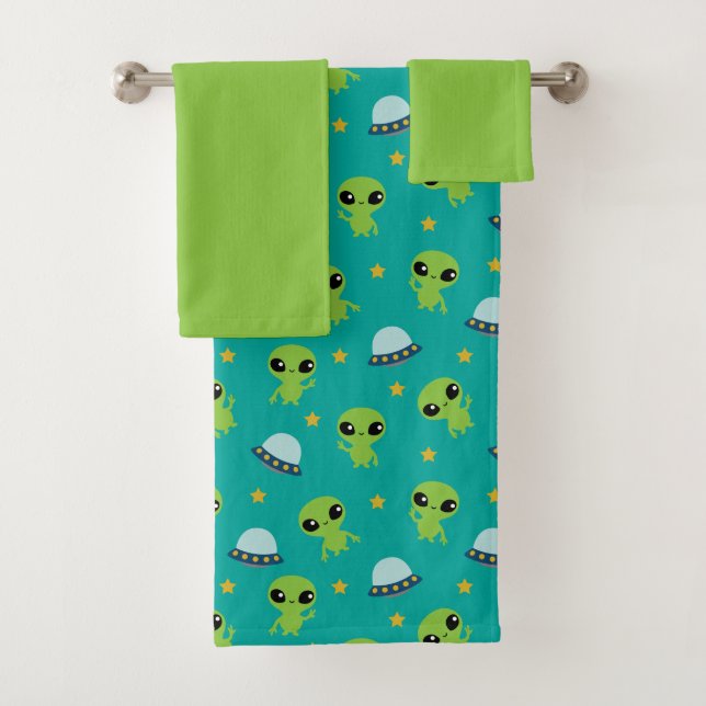 Aliens Bath Towel Set (Insitu)