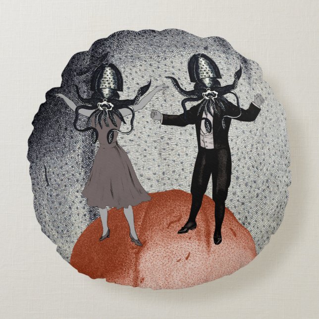 Aliens dance celebration round cushion (Front)