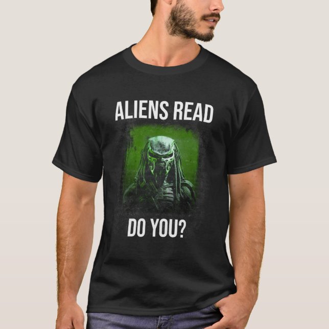 Aliens Read Do You Funny Aliens T-Shirt (Front)