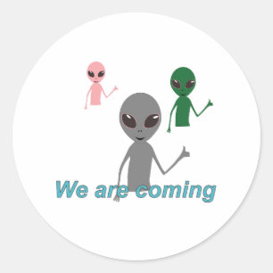 Aliens showing "like" gesture classic round sticker