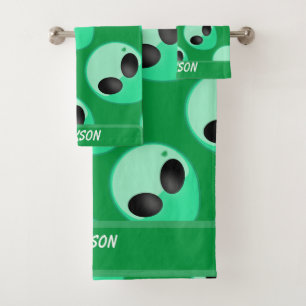 All over print ,green alien head bath towel set