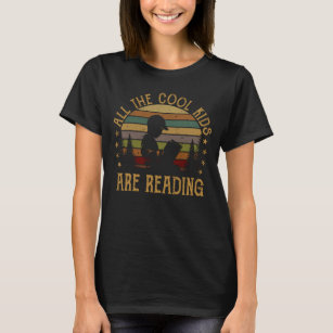 All the Cool Kids are Reading Book Vintage Reto T-Shirt