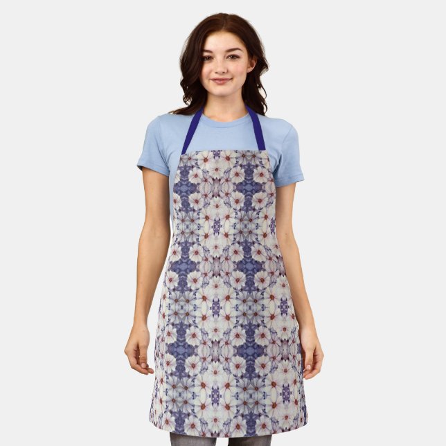 Allover Print Apron White African Daisies (Worn)