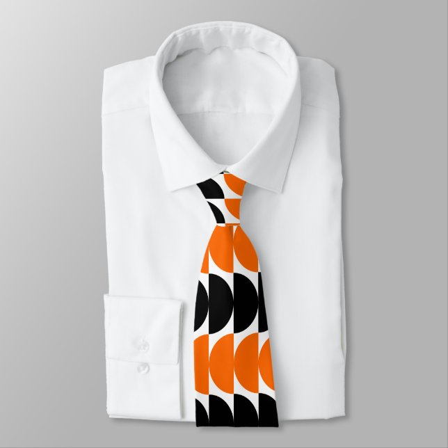 Alternating Crescents 02 - Orange and Black Tie (Tied)