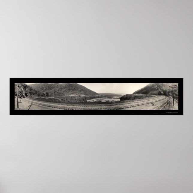 Altoona PA Horseshoe Curve RR Photo 1934 Poster (Front)