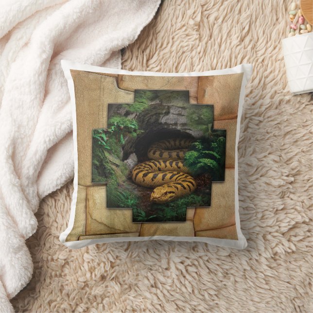 Amaru - Throw Pillow (Blanket)