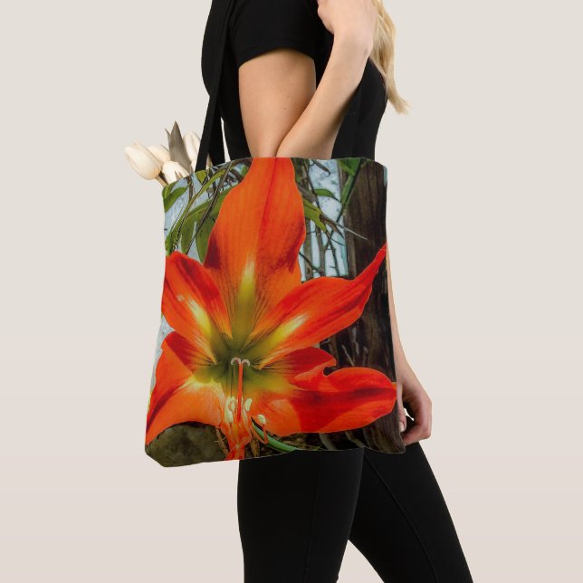 Amaryllis Closeup Tote Bag (Close Up)