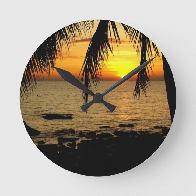 Amazing Sunset at the Beach Round Clock (Front)