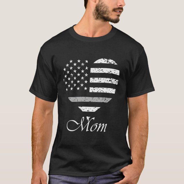 American Flag Heart Proud Corrections Officer Mum T-Shirt (Front)