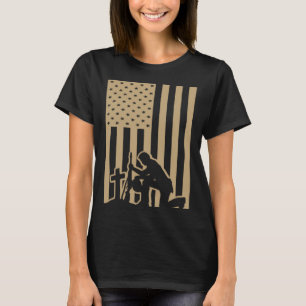 American Flag Soldier  Memorial Day Patriotism T-Shirt