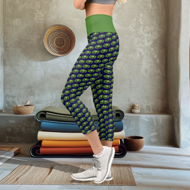 American Green Tree Frog Lily Pad Capri Leggings (Creator Uploaded)