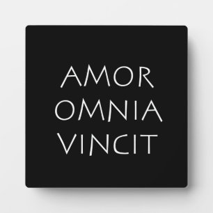 Amor Omnia Vincit Plaque
