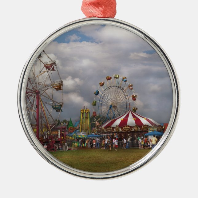 Amusement - Travelling Circus Metal Tree Decoration (Front)