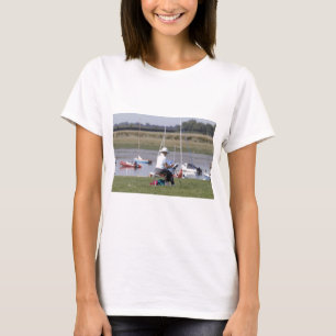 An artist at Bosham Harbour, West Sussex, England. T-Shirt