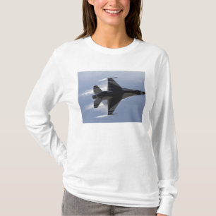 An F-16 Fighting Falcon pulls high G's T-Shirt