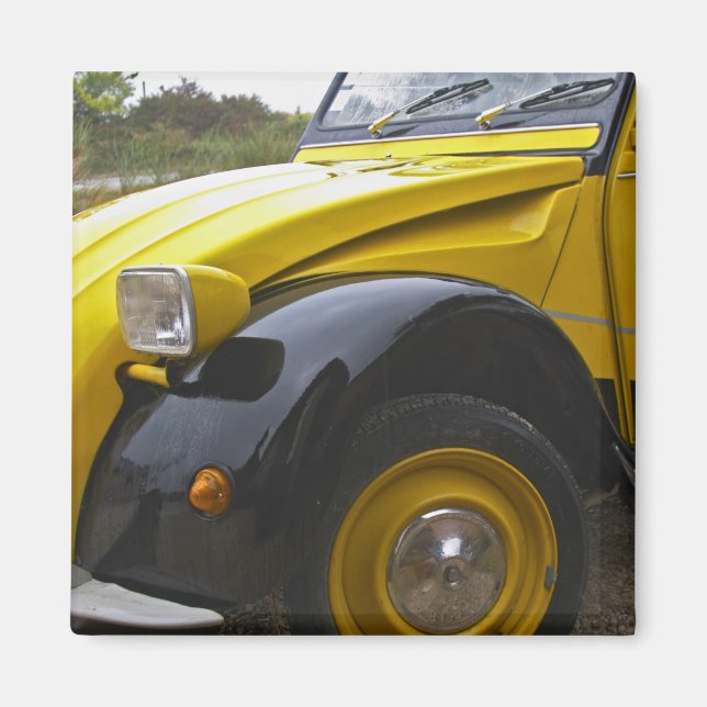 An old black and yellow Citroen 2CV 2 CV, Magnet (Front)
