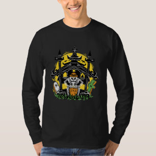 Ancient graveyard skeleton scary creepy T-Shirt