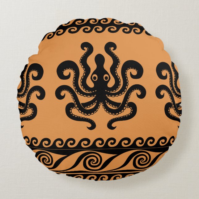 Ancient Greek octopus, wave pattern Round Cushion (Front)