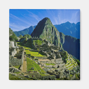 Ancient Machu Picchu, last refuge of the 2 Magnet