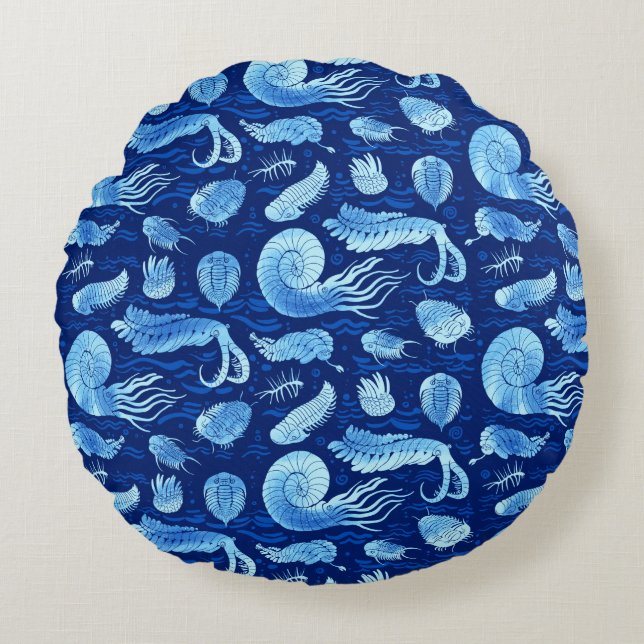 Ancient sea animals: Trilobites, Anomalocaris... Round Cushion (Front)