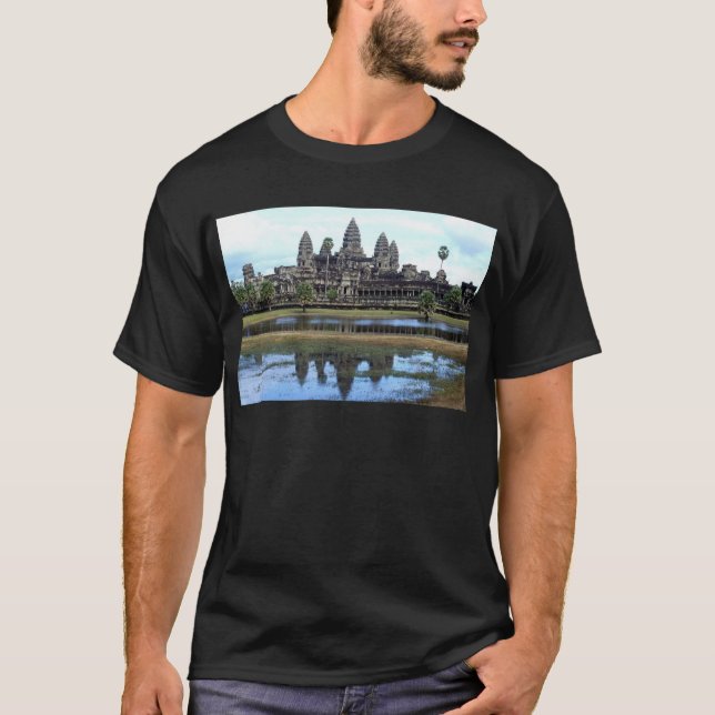 Angkor Wat Cambodia Temple Travel Photography T-Shirt (Front)