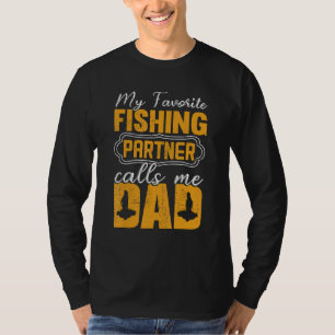 Angler Dad Funny Saying Of Fishing For Men And Wom T-Shirt