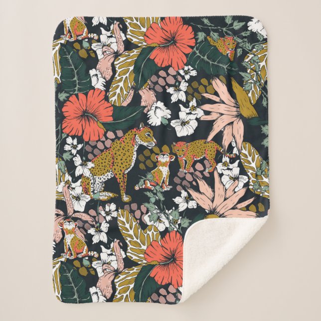 Animal print dark jungle sherpa blanket (Front)