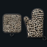 Animal Print - Oven Mitt & Pot Holder Oven Mitt & Pot Holder Set<br><div class="desc">Animal Print - Oven Mitt & Pot Holder 
Design 02
A perfect gift!</div>