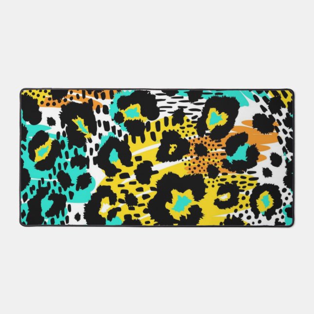 Animal print pattern desk mat (Front)