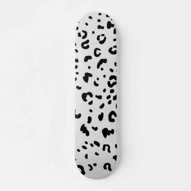 Animal print pattern skateboard (Front)
