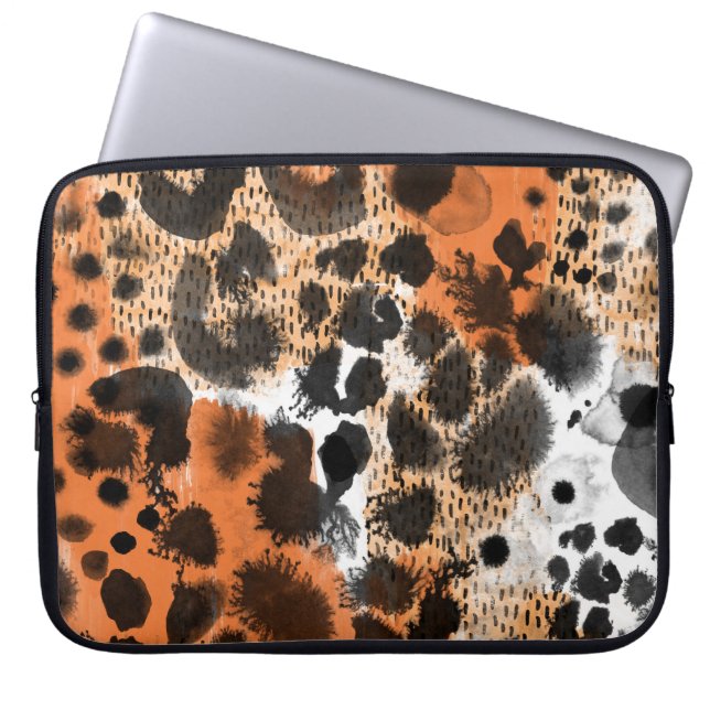 Animal skin: creative leopard pattern. laptop sleeve (Front)