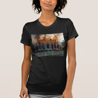 Antebellum Mansion | Fire erupts Nottoway Resort T-Shirt