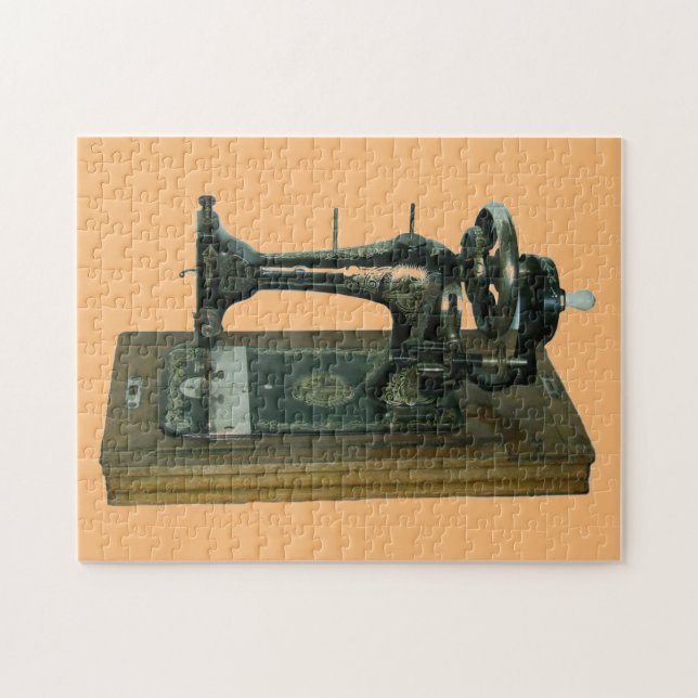 ANTIQUE SEWING MACHINE JIGSAW PUZZLE (Horizontal)