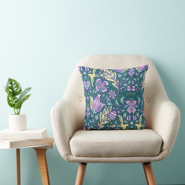 Antique Style Flowers and Birds Pattern Cushion (Chair)