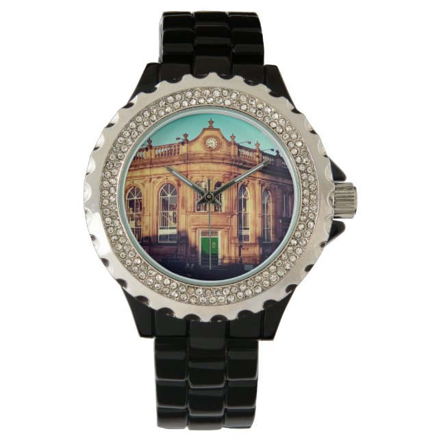 Antiques center watch (Front)