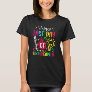 Apple Kindergarten Teacher Boy Girl Happy Last Day T-Shirt