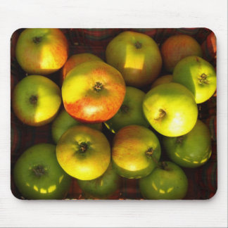 apples - mouse mat