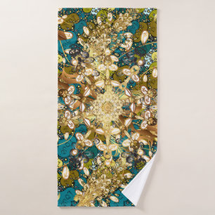 Arabic Vintage decorative ornament. Mandala patter Bath Towel