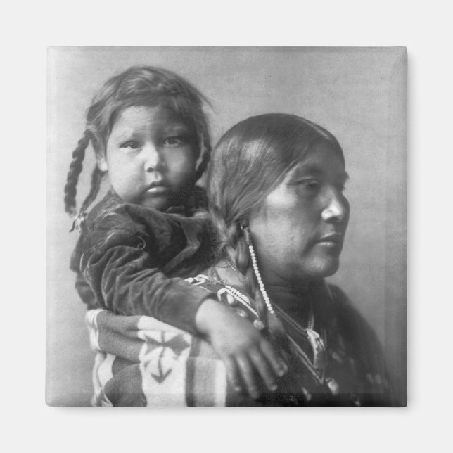 Arapsoke Mother and Child Magnet (Front)