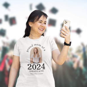 Arch Photo Proud Mum of 2022 Graduate T-Shirt