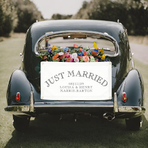 Arched Classic Just Married Car Banner