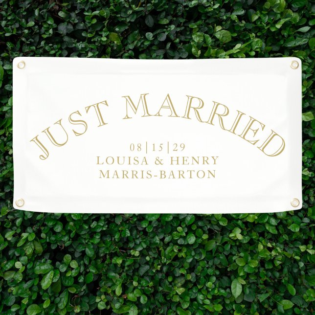 Arched Classic Just Married Car Banner (Creator Uploaded)