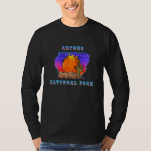 Arches National Park Desert Sunset Scene T-Shirt